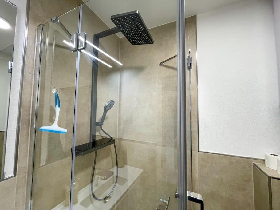 Le Lagon Bleu - Appt Wifi Parking Balcon Le Puy-en-Velay المظهر الخارجي الصورة