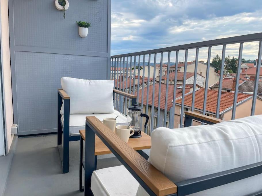 Le Lagon Bleu - Appt Wifi Parking Balcon Le Puy-en-Velay المظهر الخارجي الصورة
