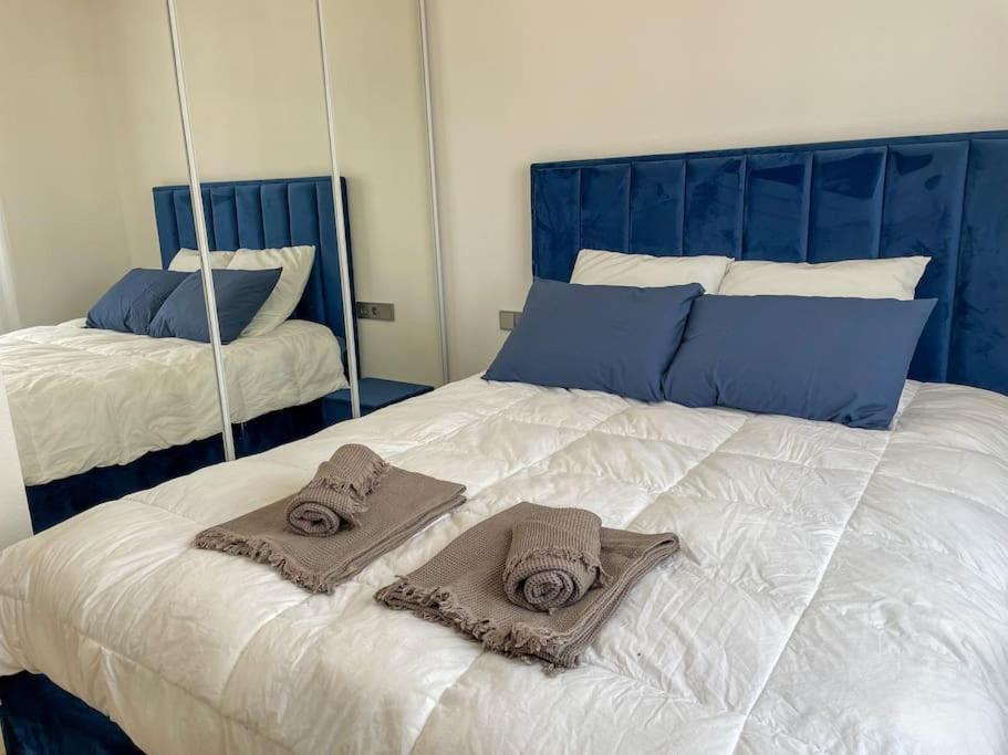 Le Lagon Bleu - Appt Wifi Parking Balcon Le Puy-en-Velay المظهر الخارجي الصورة