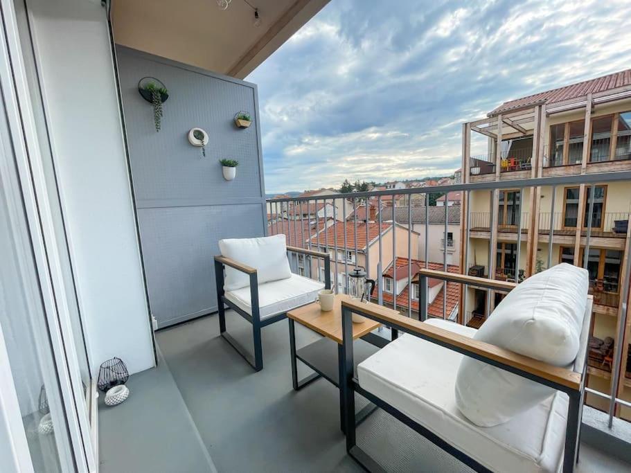 Le Lagon Bleu - Appt Wifi Parking Balcon Le Puy-en-Velay المظهر الخارجي الصورة